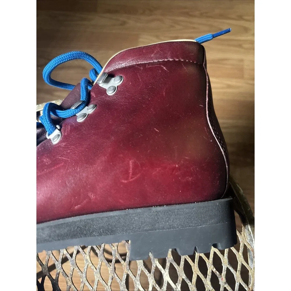 VTG Merrell Wilderness Mountaineering Brown Boots Womens Size 8.5 Oxblood